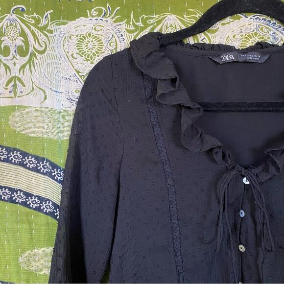 Zara Limited Edition Black Swiss Dot Ruffle Blouse Size Small - Picture 3 of 15